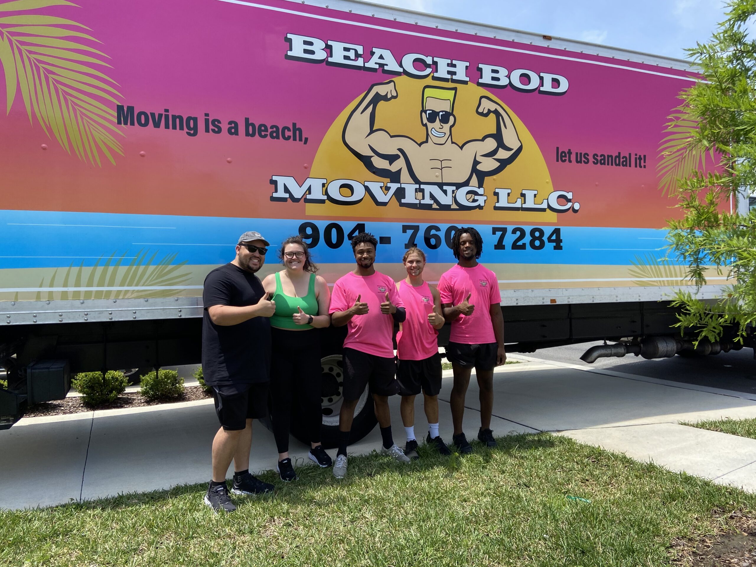 Beach Bod Moving crew with customers